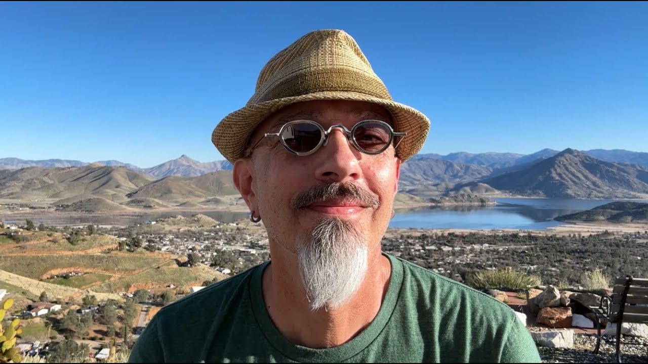 At What Age Do SUCCESSFUL Retirees Start SAVING? (6 Stories)