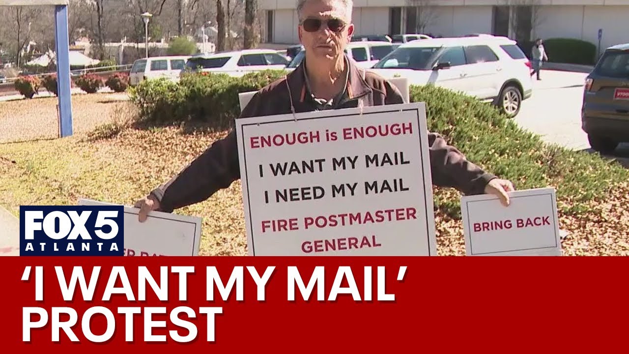 Man protests Decatur Post Office | FOX 5 News