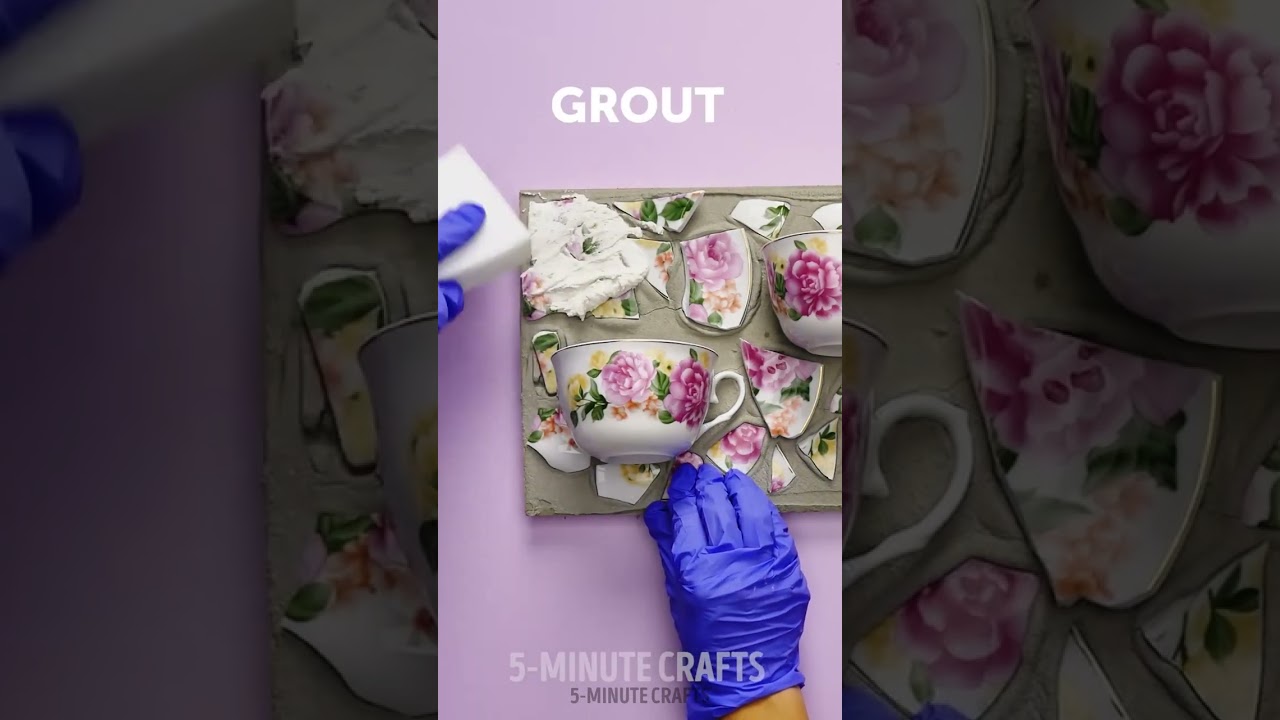 Broken Cups? Turn Them Into Stunning Wall Planters with This Easy Hack! 🌿☕