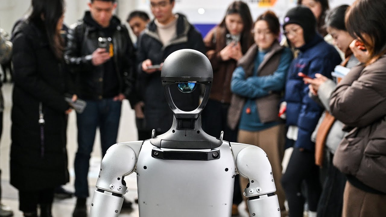 China’s Startups Race to Dominate Humanoid Robot Market