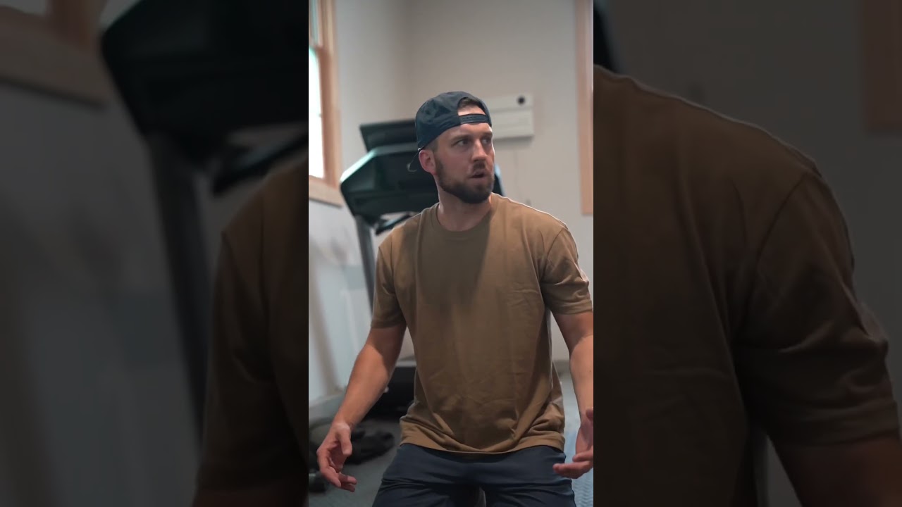 How girls workout vs guys #shorts