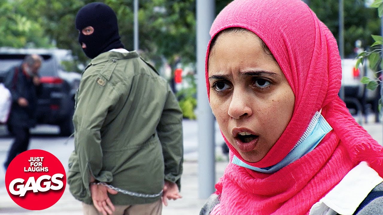 Criminal Escapes From Jail | Just For Laughs Gags