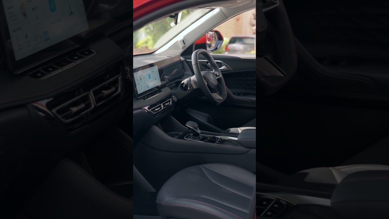 How the award-winning MG HS offers MEGA value | What Car? | #shorts #ytshorts