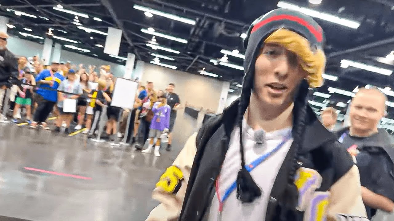 sneaking into vidcon (we got caught)