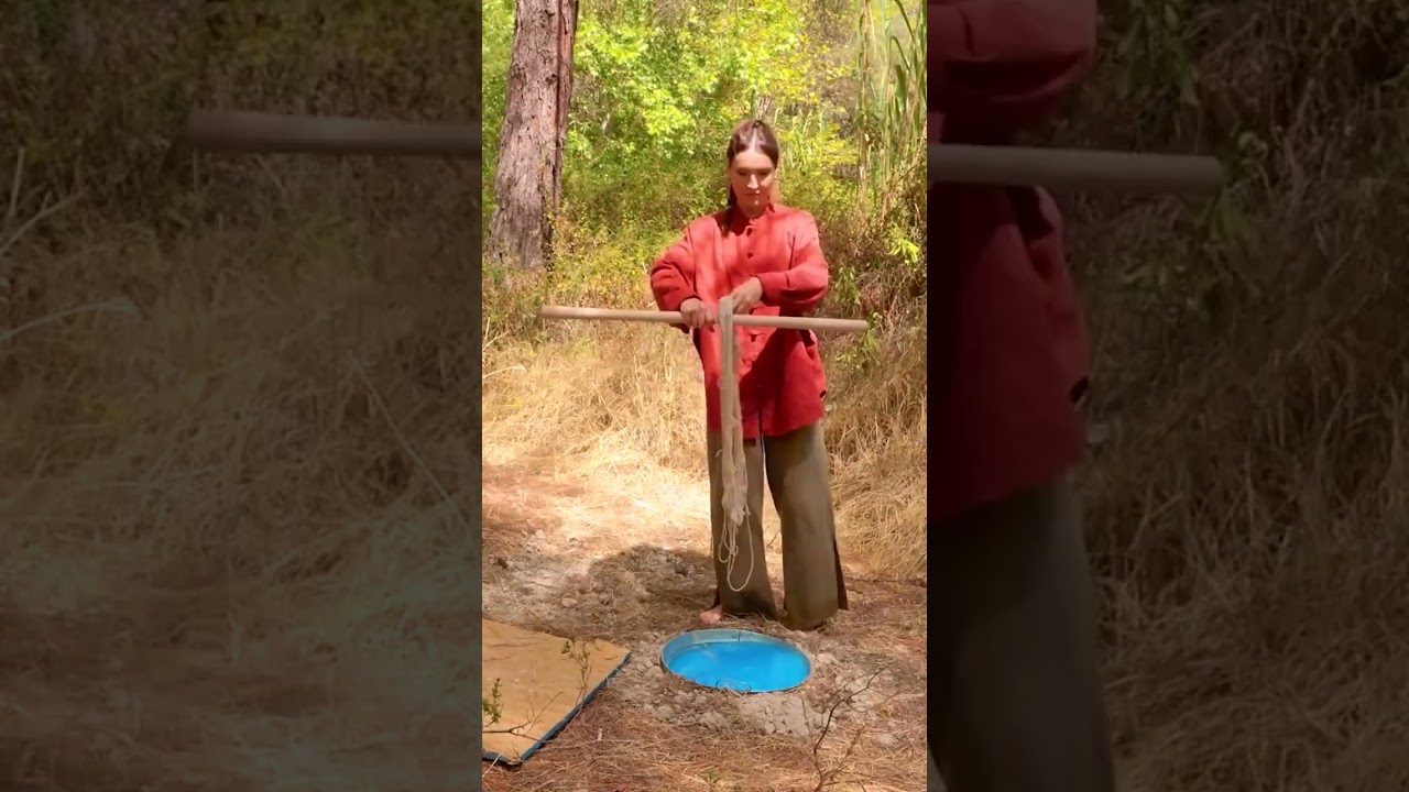 🌱 Young Girl Hand Processing and Weaving in the Wild to Create Something AMAZING