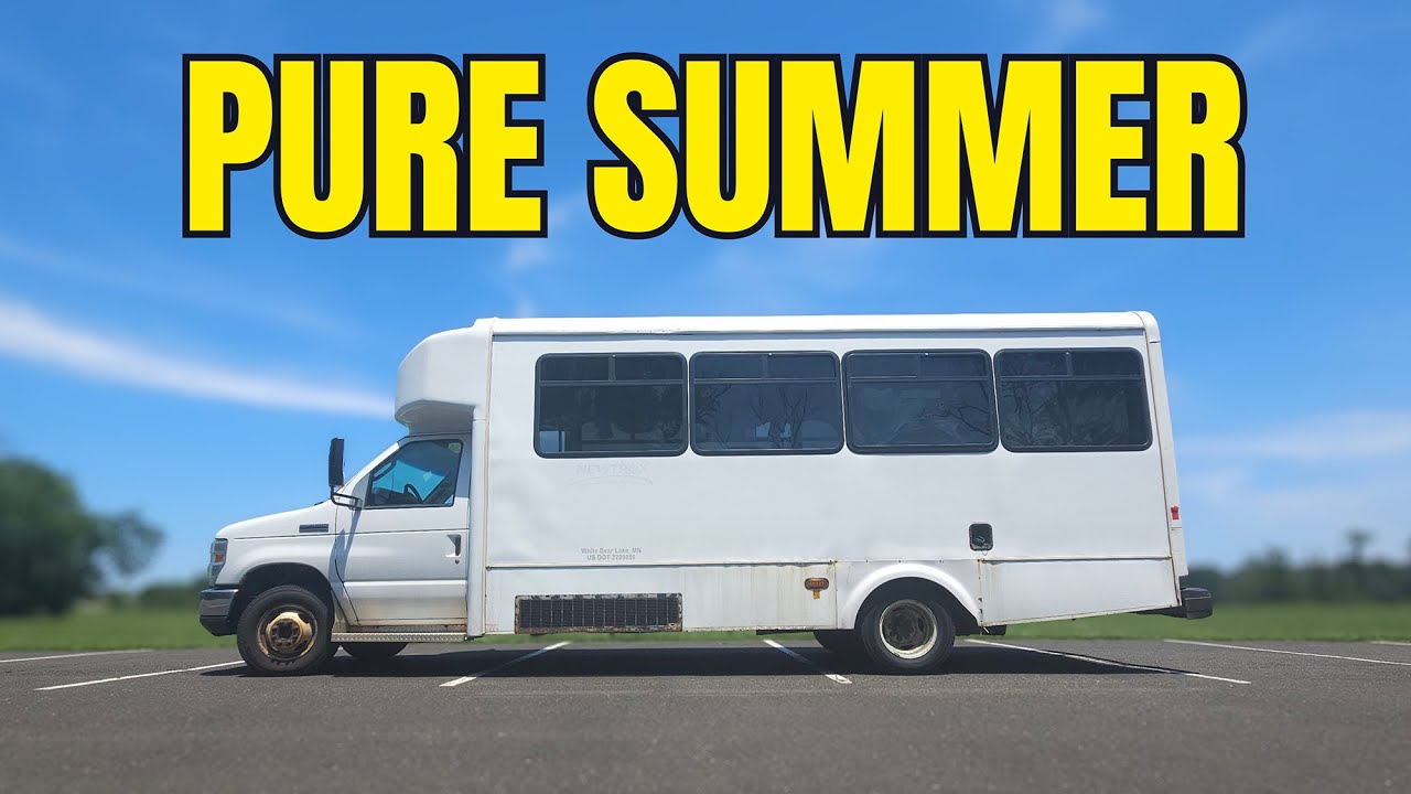 2013 Ford E-450 Super Duty (Race To the Bottom)