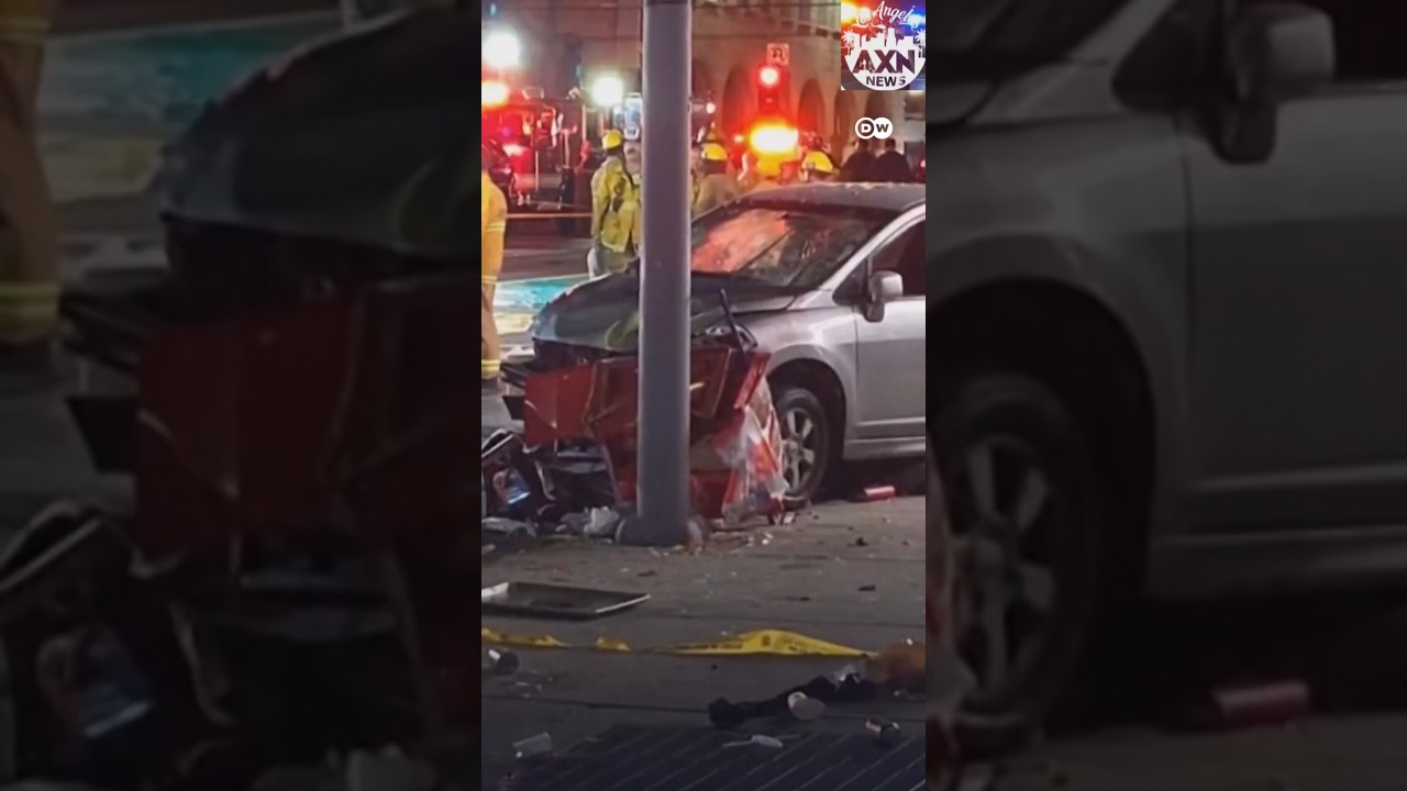 Car rams into crowd in LA | DW News