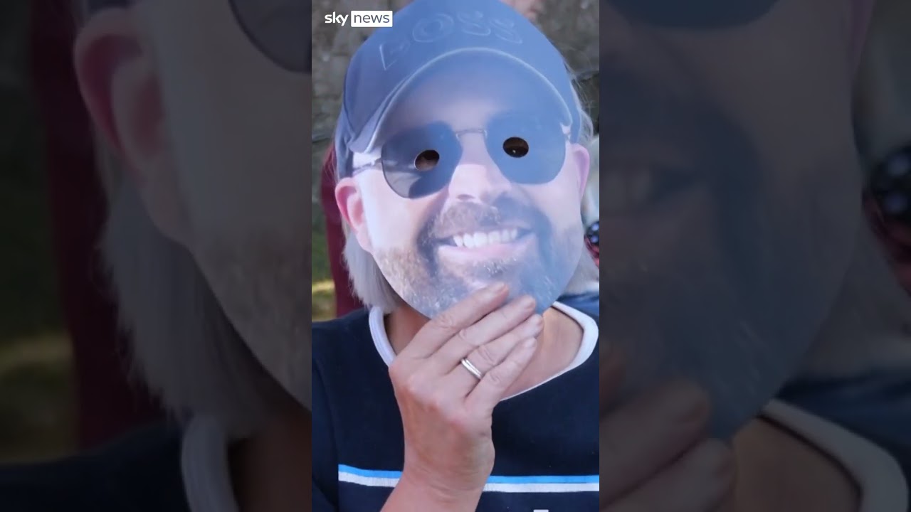 Fans react to Oasis homecoming gig