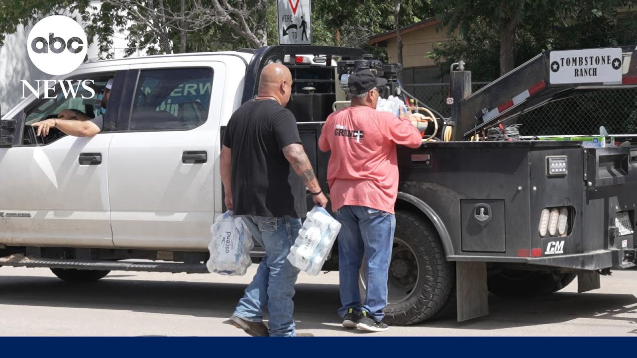 How a small group is making a big difference to Texans affected by deadly floods