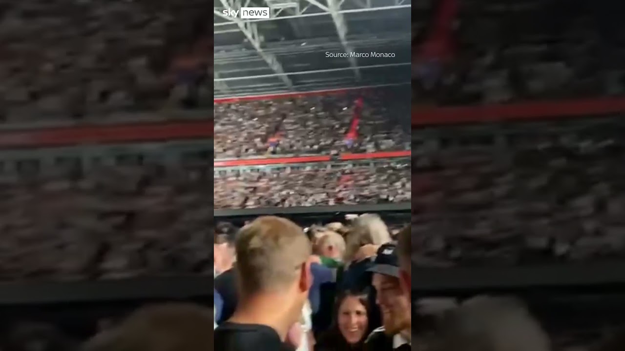 Liam Gallagher tells fans ‘do the poznan’