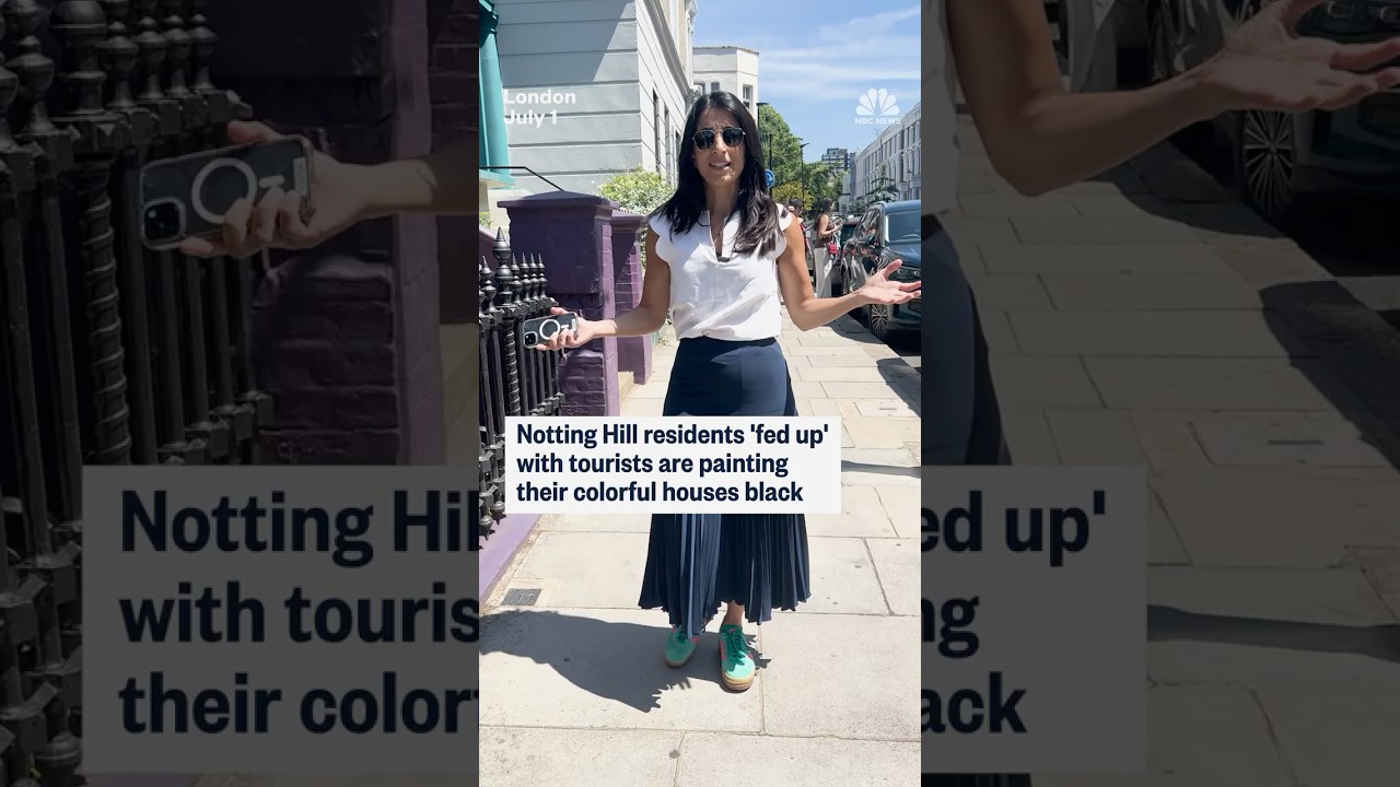 Notting Hill residents ‘fed up’ with tourists are painting their colorful houses black