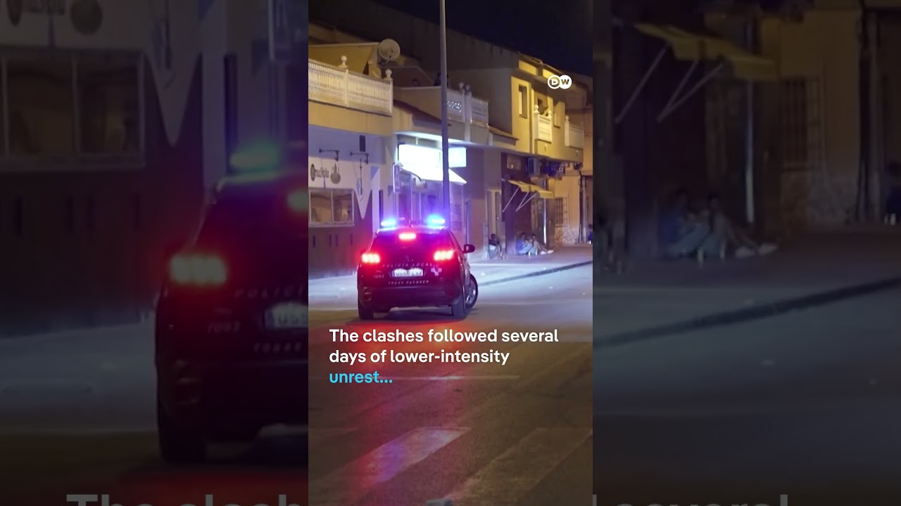 Spain: Police arrest 9 people after weekend clashes with anti-migrant groups | DW News