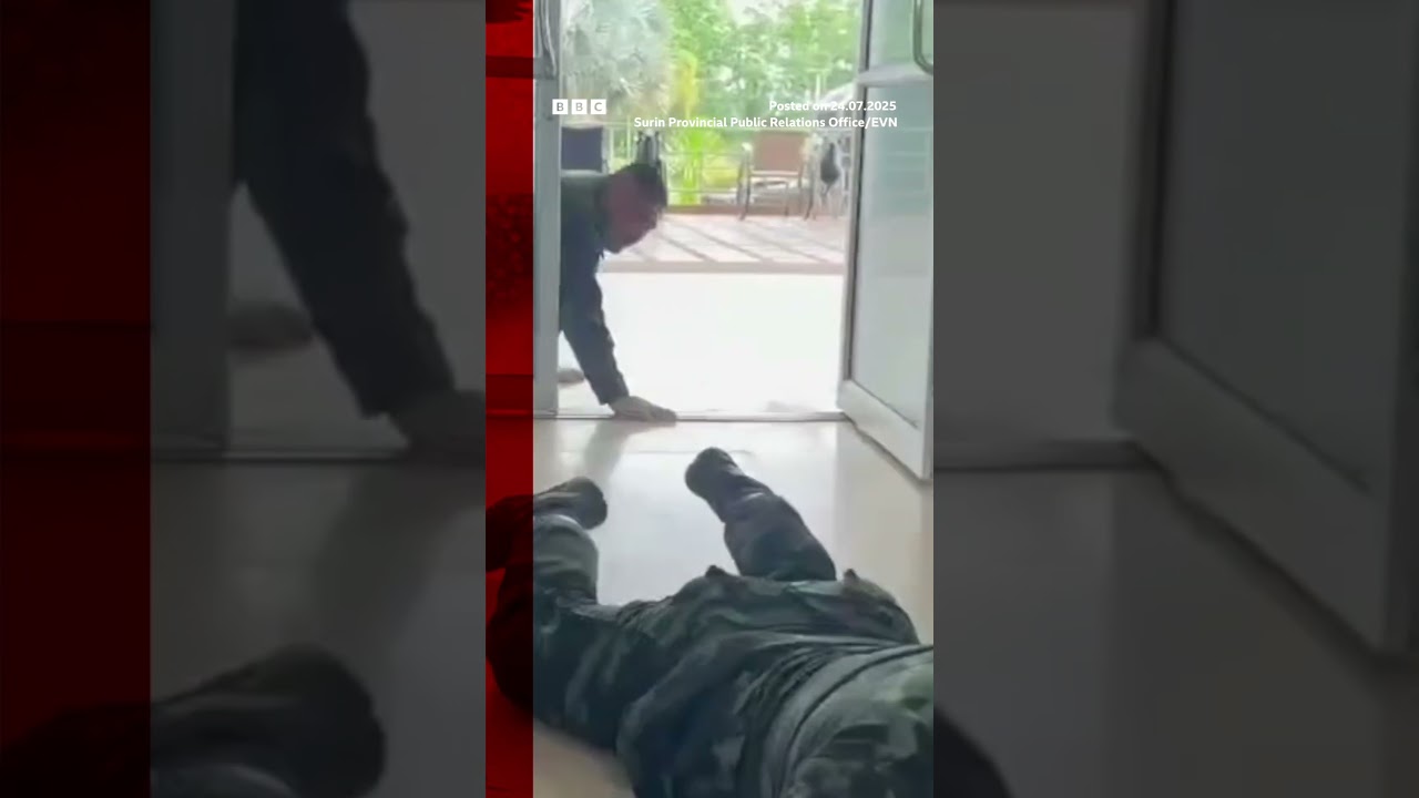 Thai soldiers duck for cover from artillery fire. #Thailand #Cambodia BBCNews