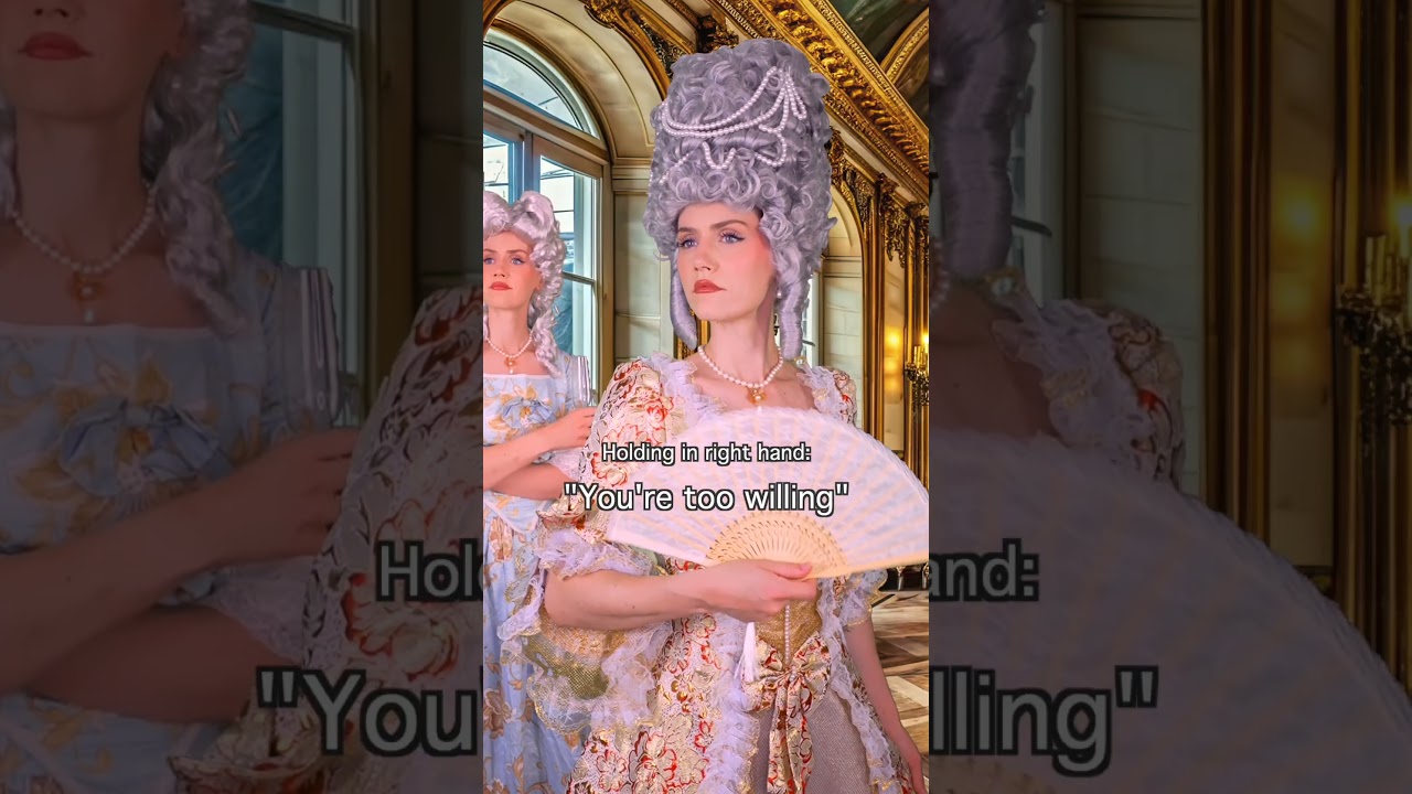 The Fan Language of Versailles 🪭⚜️