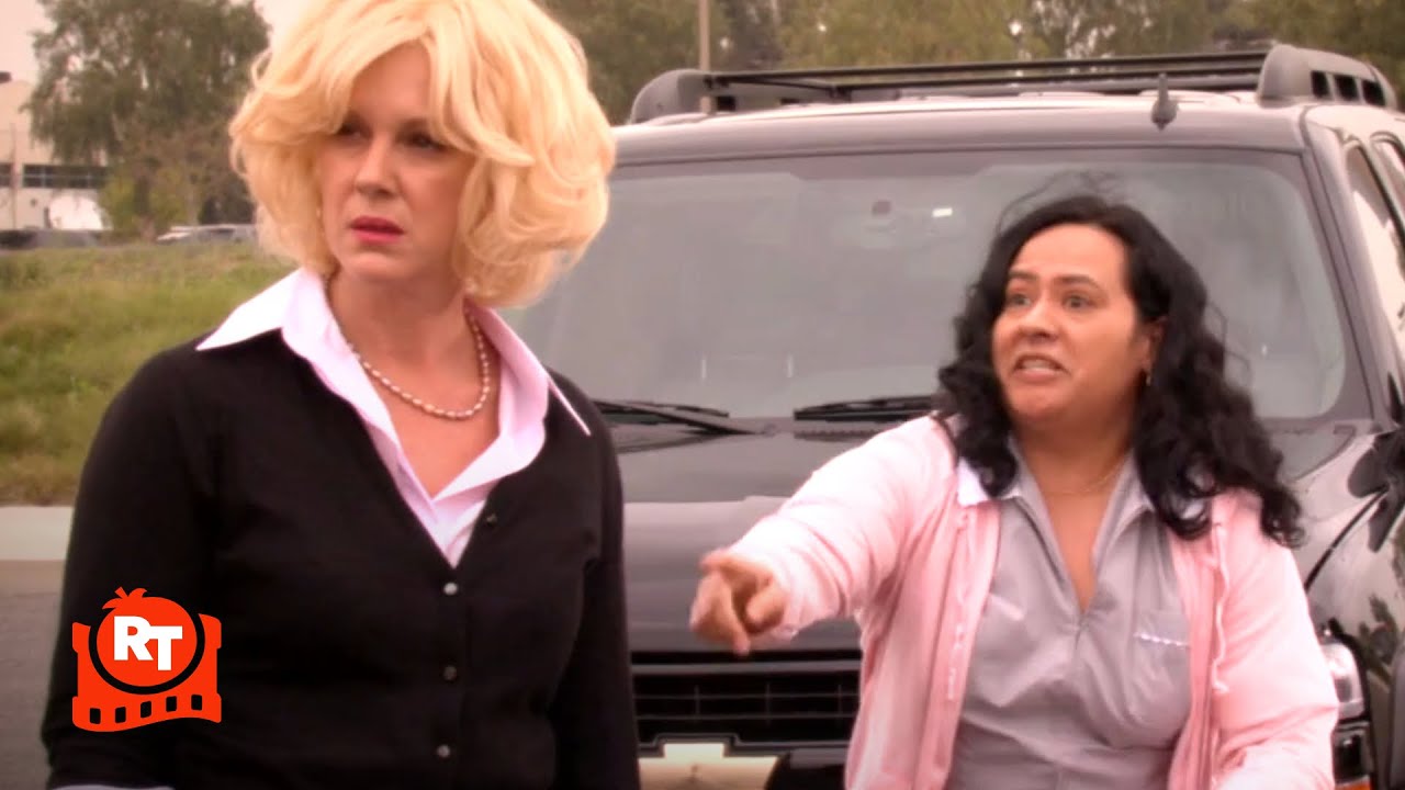 Weeds – Celia’s Car Crash (S2E1) | Movieclips