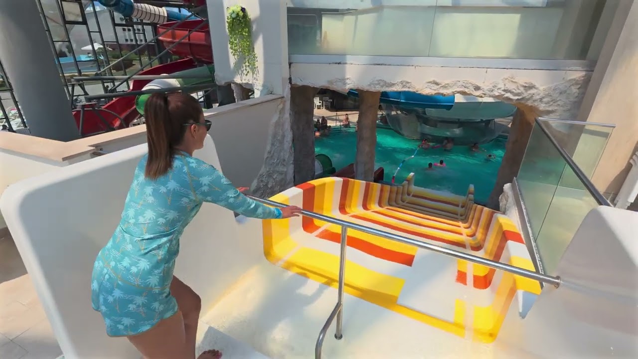 Family Water Slide at Aquapark Nymphaea in Romania🇷🇴