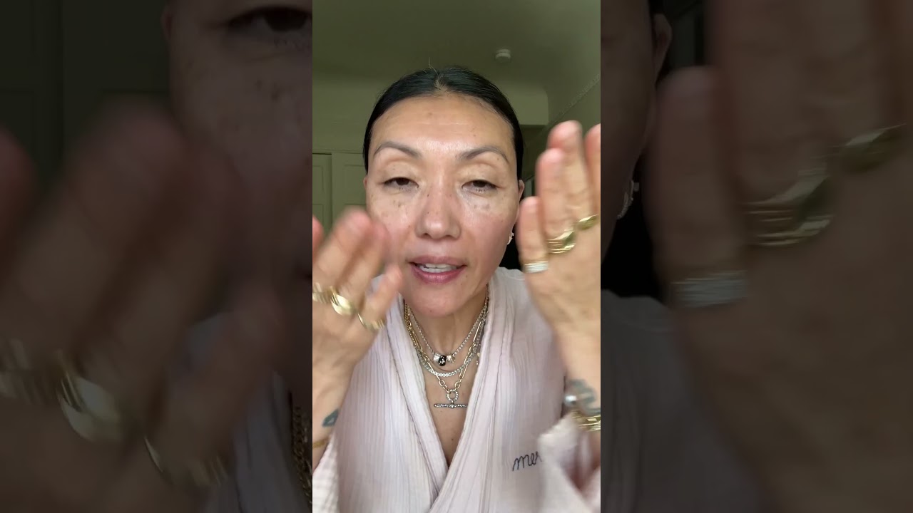 Meredith’s Secret To Radiant Skin: Take Back Time Elixir | Beauty Tips | Trinny