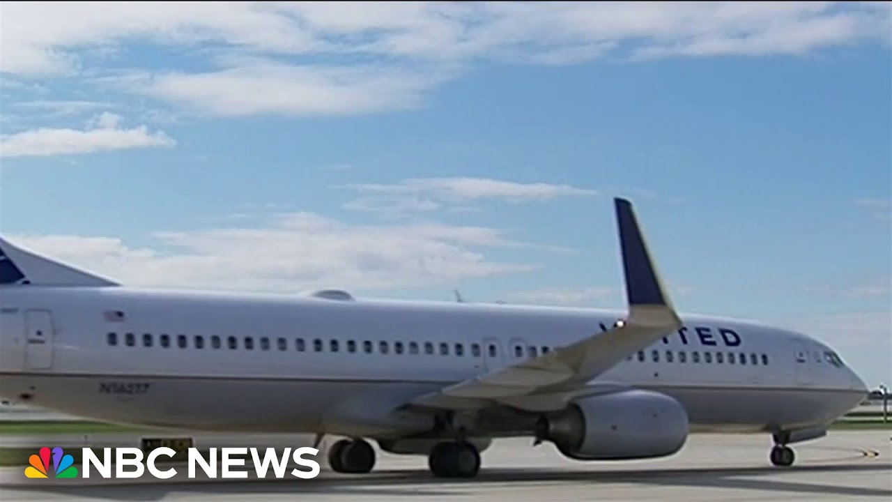 United Airlines requests ground stop at major airports