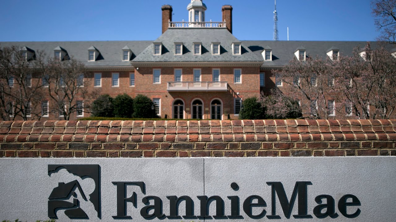 White House May Sell Shares of Fannie and Freddie
