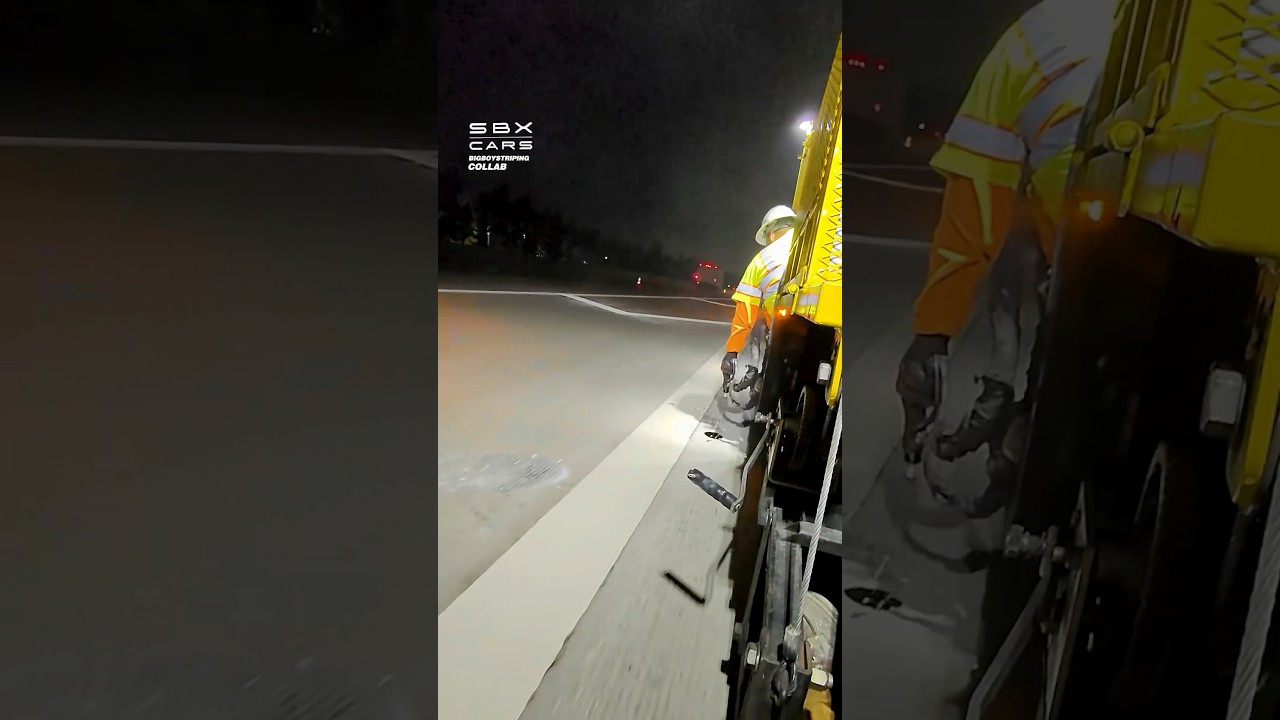 Adding Reflectors To Roads! 🤯 #cars #roads #machinery