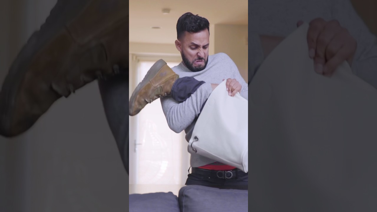 Every girl’s purse 👜