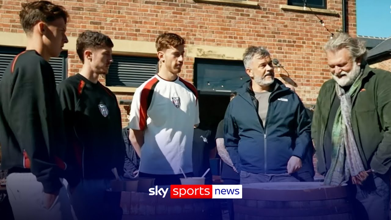 “It’d be better if you were a Mackem” | Sunderland swap points for pies with the ‘Hairy Biker’