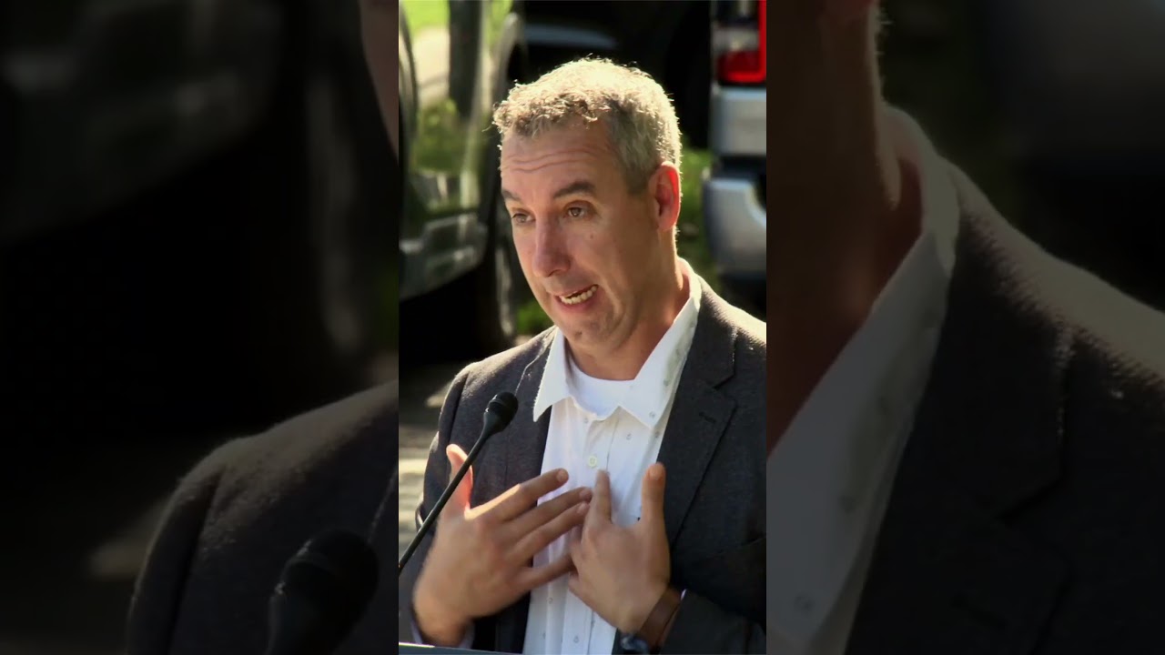 She don’t like his political view… | Just For Laughs Gags