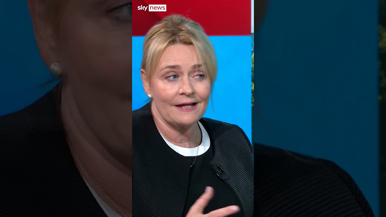 Union leader threatens to break link with Labour Party