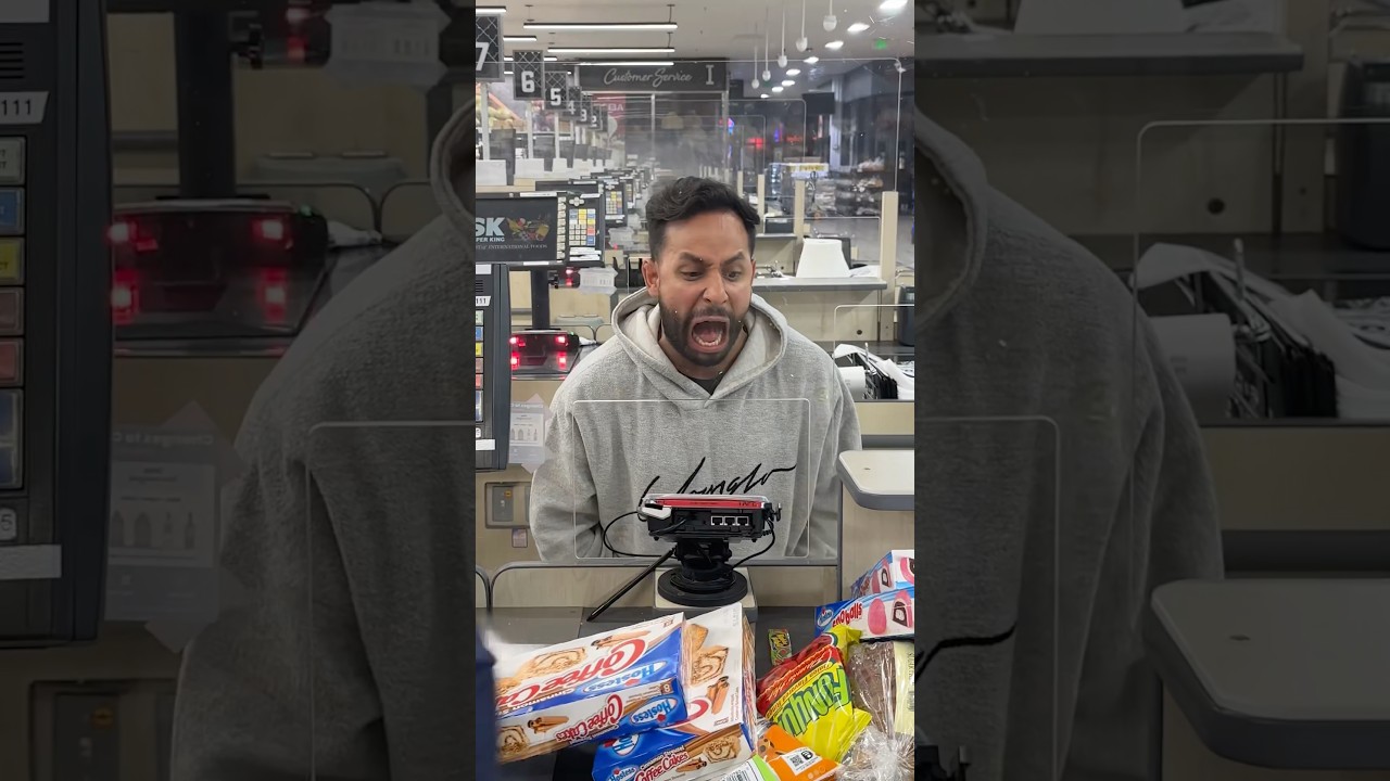 When your mom leaves you at the cashier 😭￼