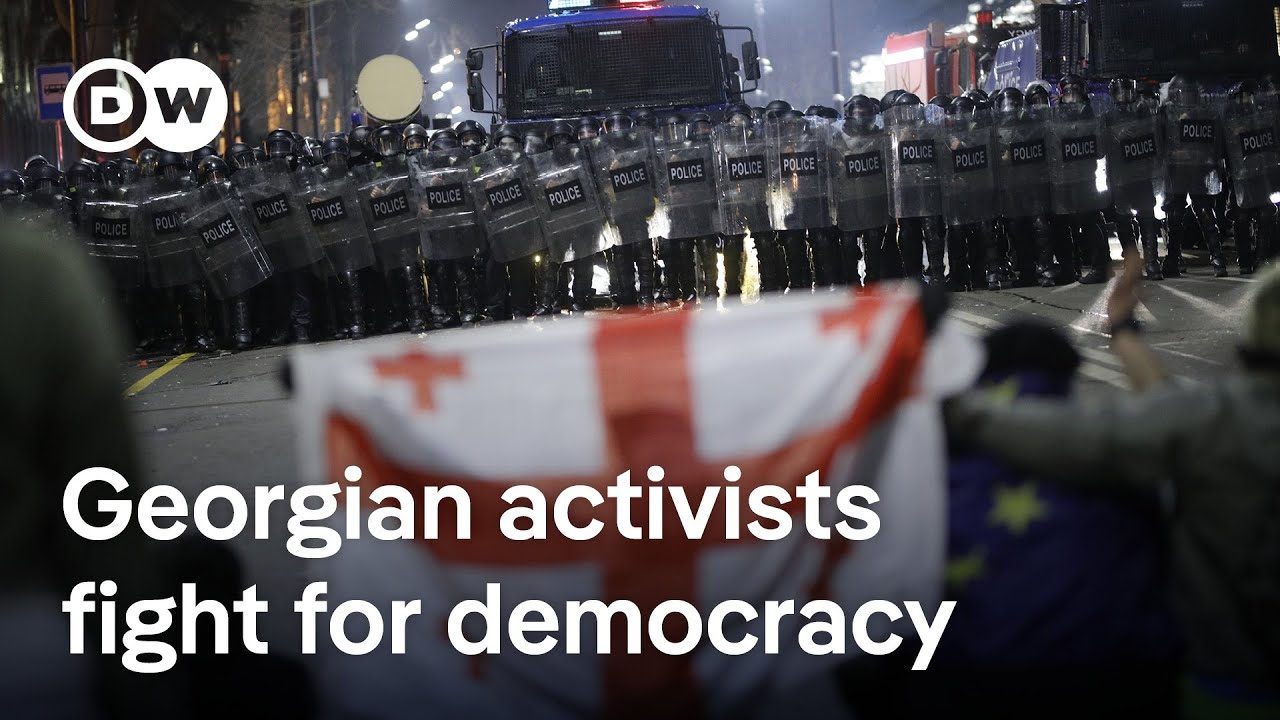 Georgia: Police clash with anti-government protesters | DW News