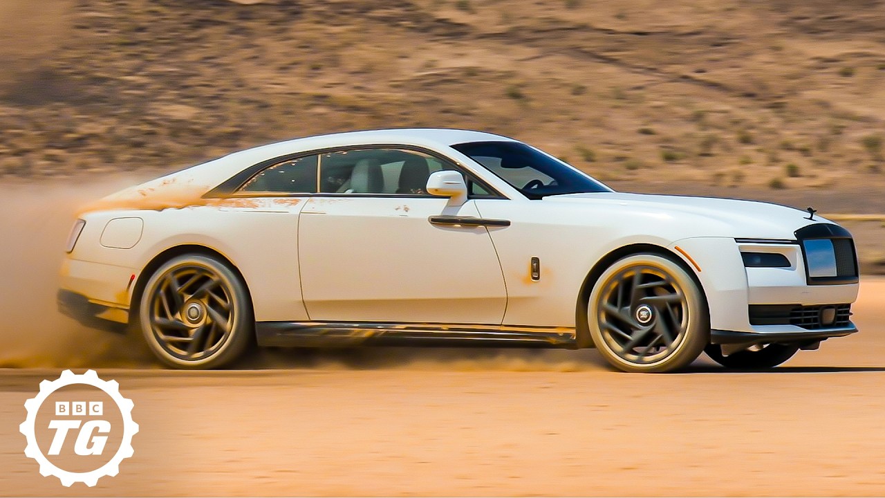 How To Clean… A $550k Rolls-Royce Spectre | 4K