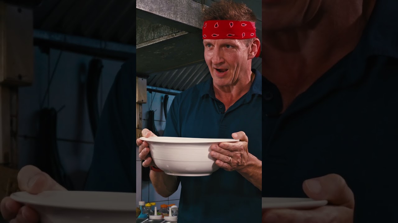 I ate Thailand’s SPICIEST NOODLES!!