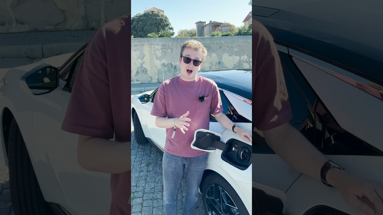 NEW DS No 4 review! | What Car?