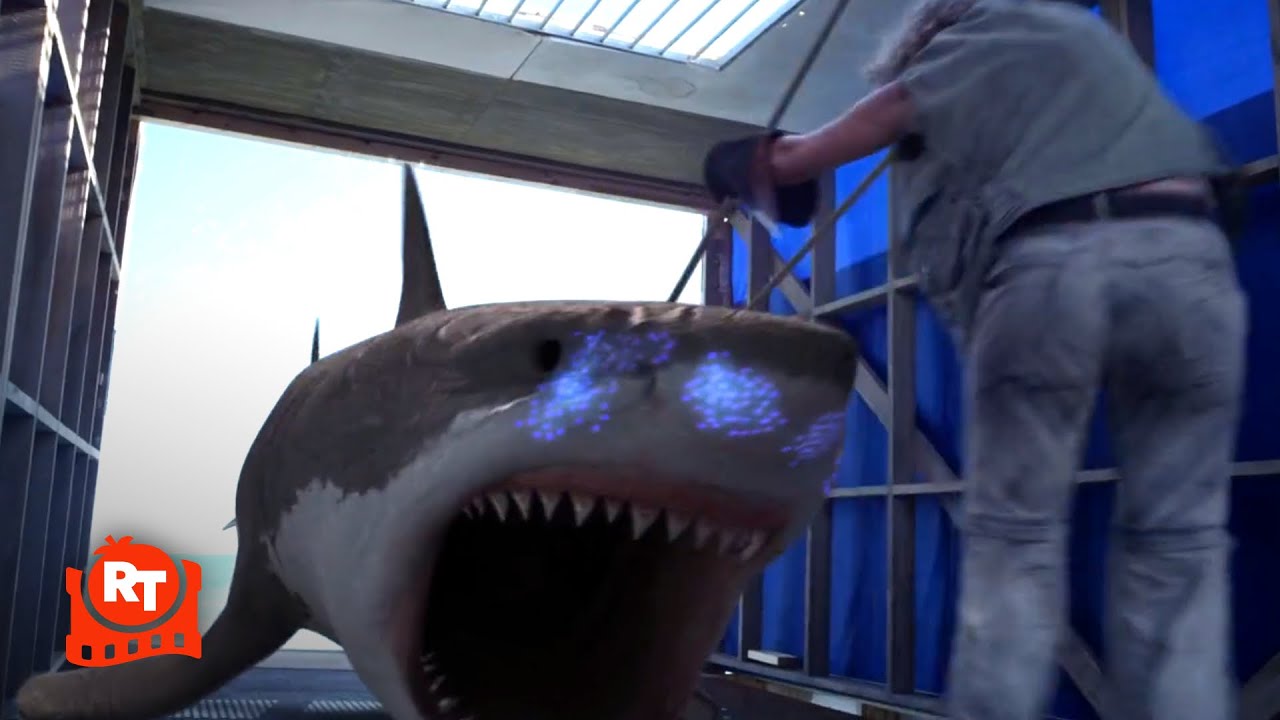 Planet of the Sharks (2016) – Wtf? Jumpstarting a Rocket With a Shark? | Movieclips