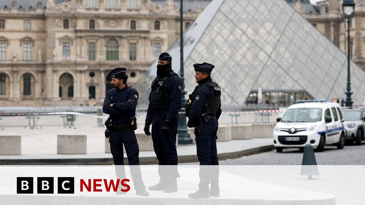 Suspects arrested over theft of jewels at Louvre museum in Paris | BBC News