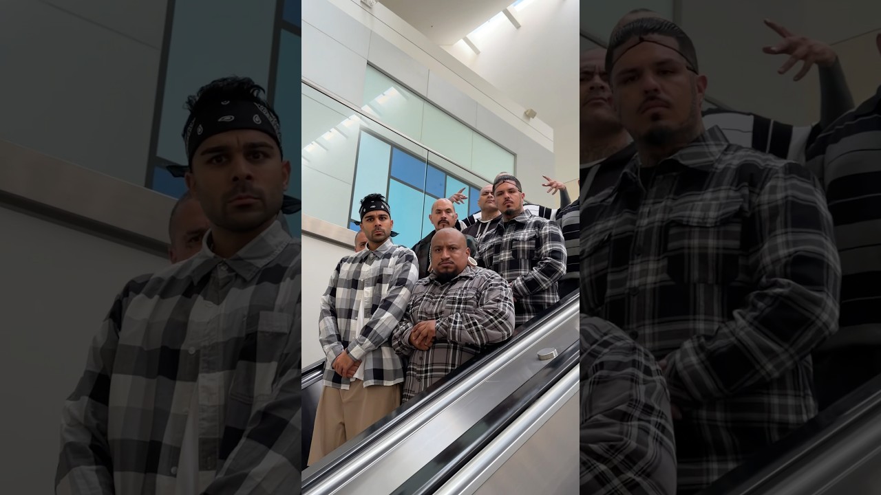 1 escalator 2 choices