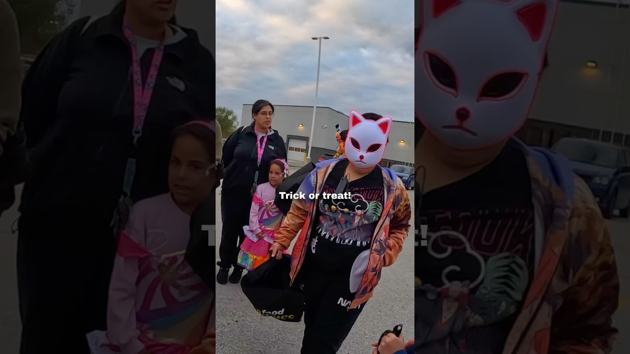 I handed out money in a trunk or treat 🥹❤️