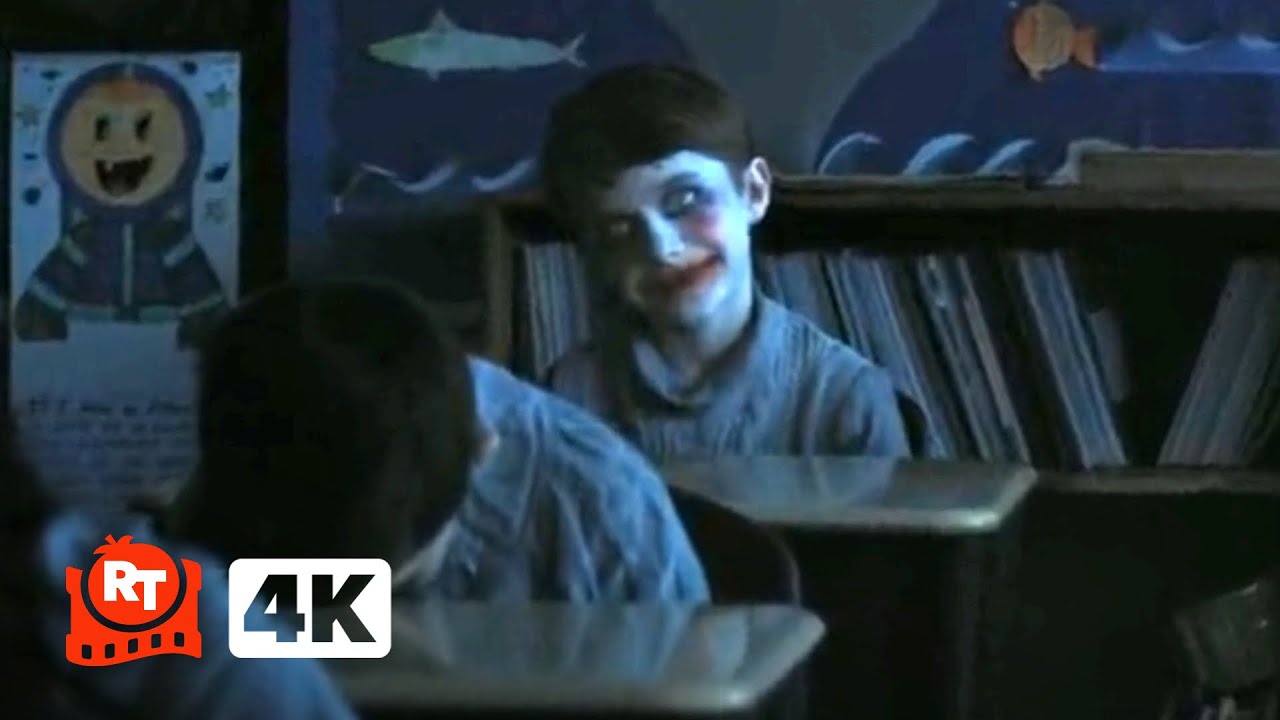 Weapons (2025) 4K – Is This a Bad Dream? | Movieclips