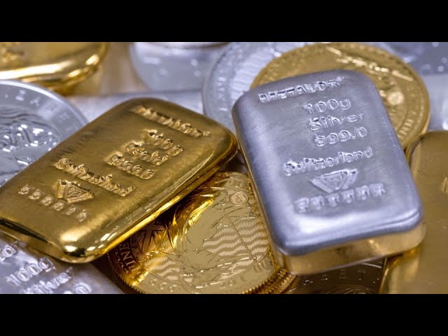 Gold, Silver Smash Records as End-Of-Year Rally Continues