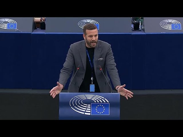 Greek MEP Nikos Pappas suspended from Syriza party after alleged assault on journalist