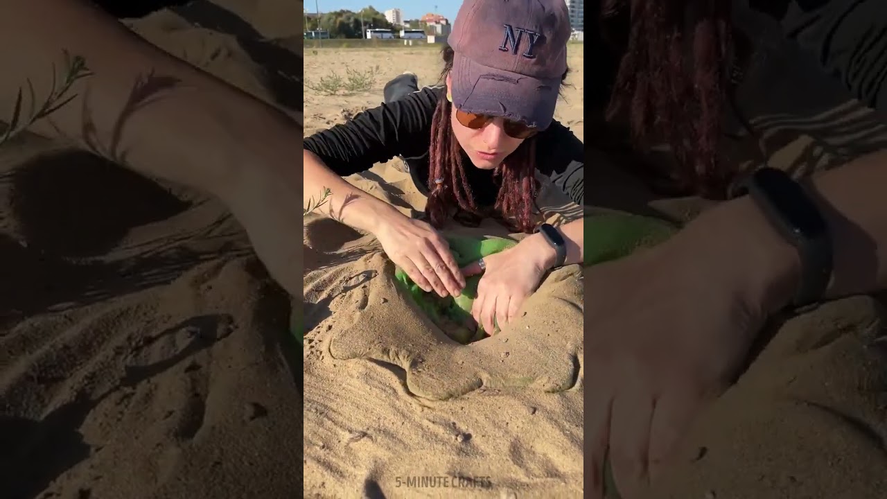 I CAN’T BELIEVE THIS EXISTS! 😱 Testing The WOW Cube With Slime! 🧪