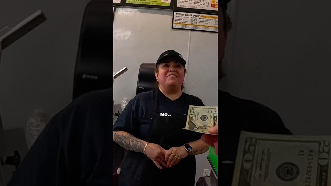 I was hungry and she paid for my sandwich 🥹❤️