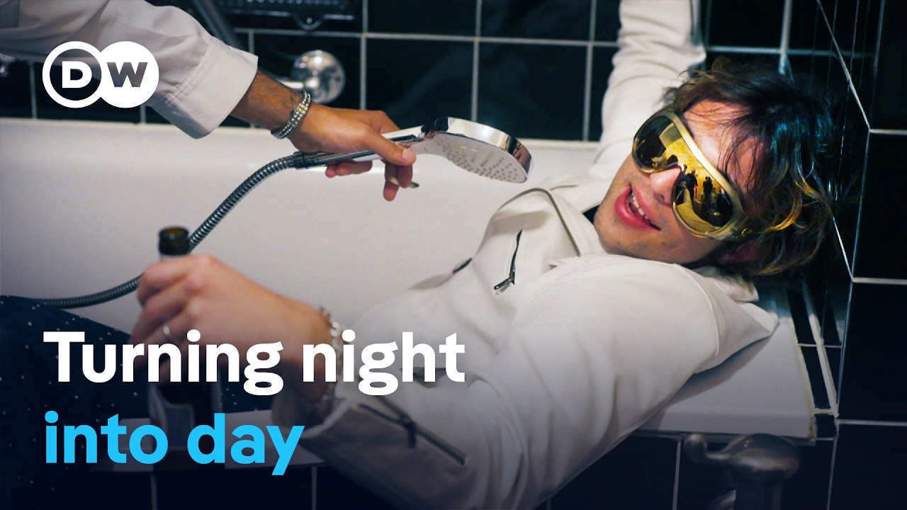 Sausage stands and coffee houses – When night falls in Vienna | DW Documentary