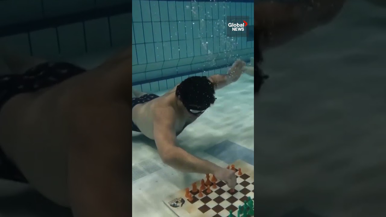 Underwater chess sees new world champion, players submerged in deep pool