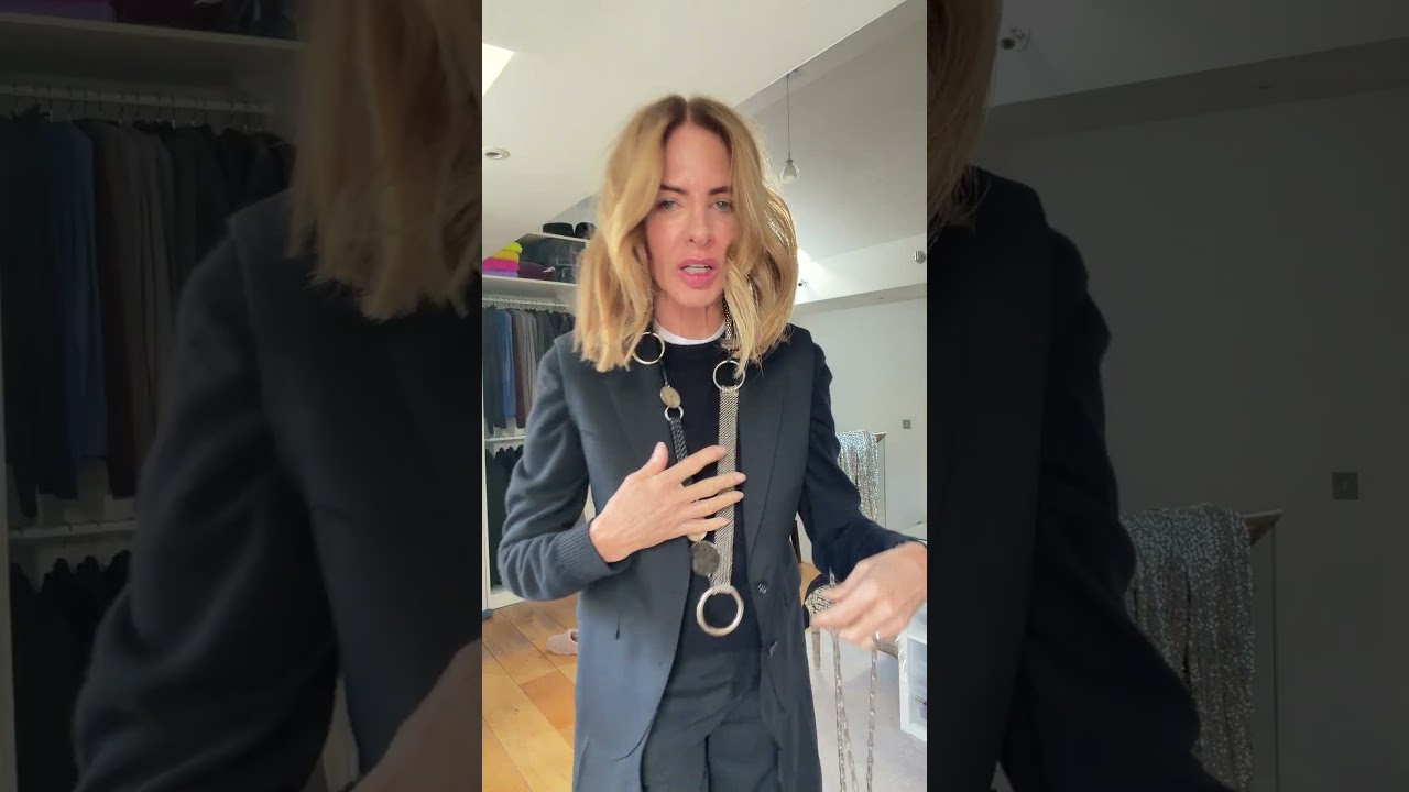 Wearing Black In Winter | OOTD | Trinny