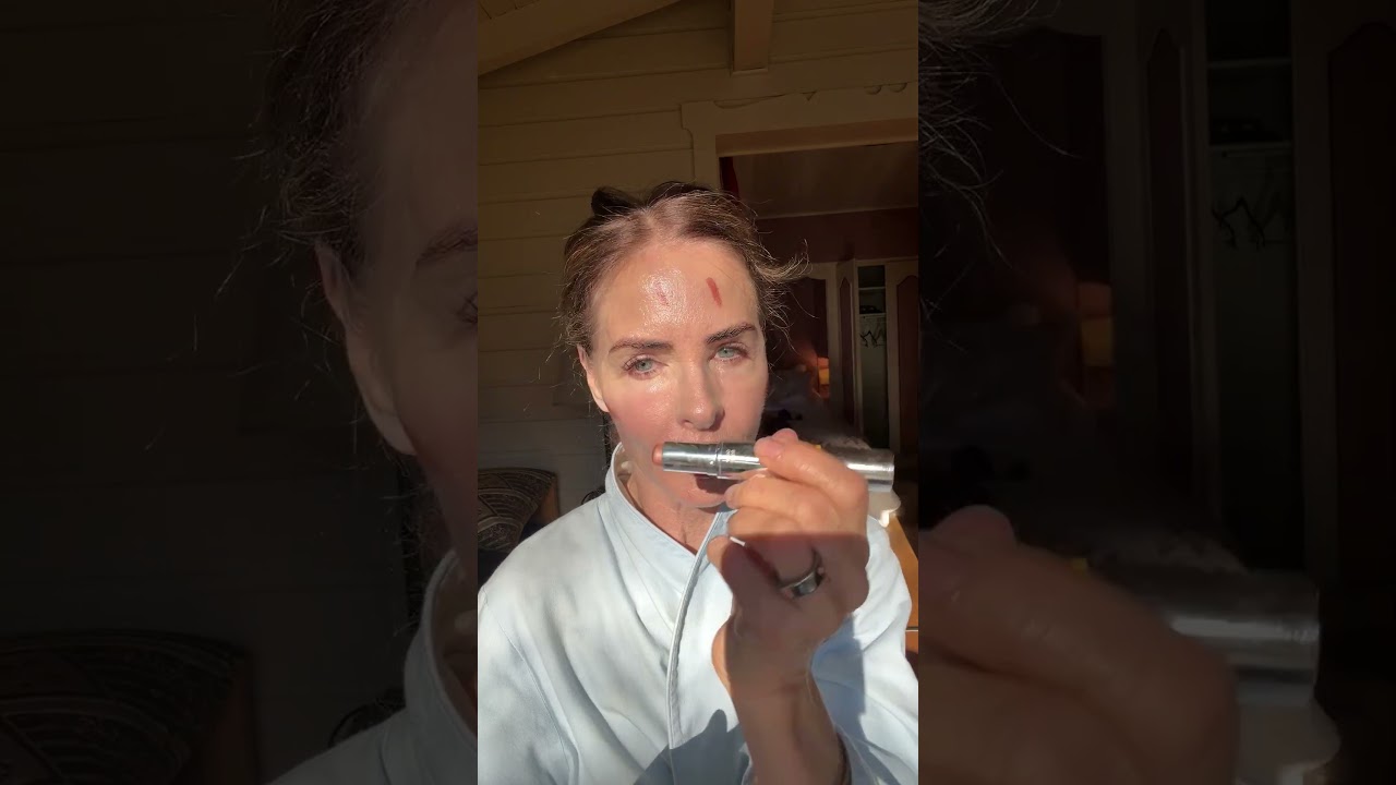 Alpine Makeup Look | Beauty Tips | Trinny