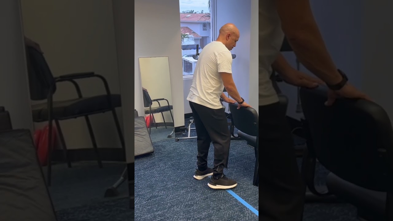 Easy balance exercise for seniors #seniorfitness #physio #physicaltherapy #elderly