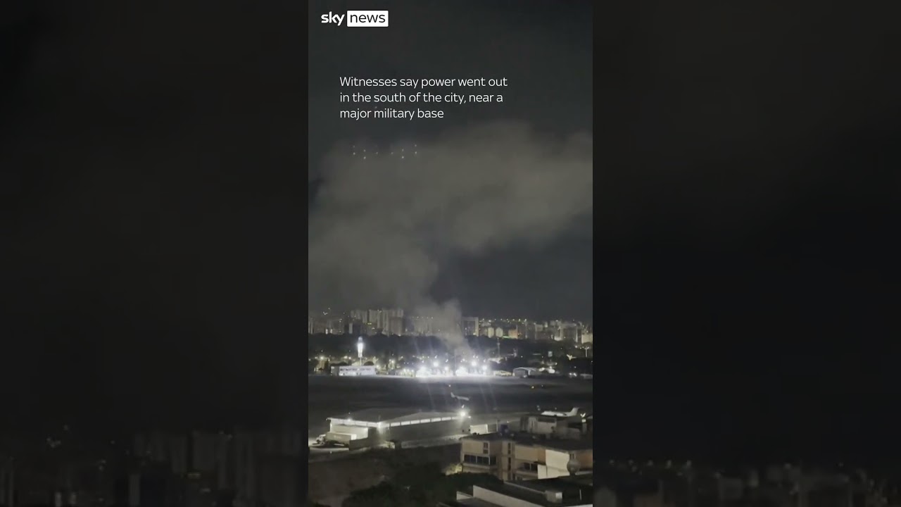 Explosion and smoke seen in Caracas