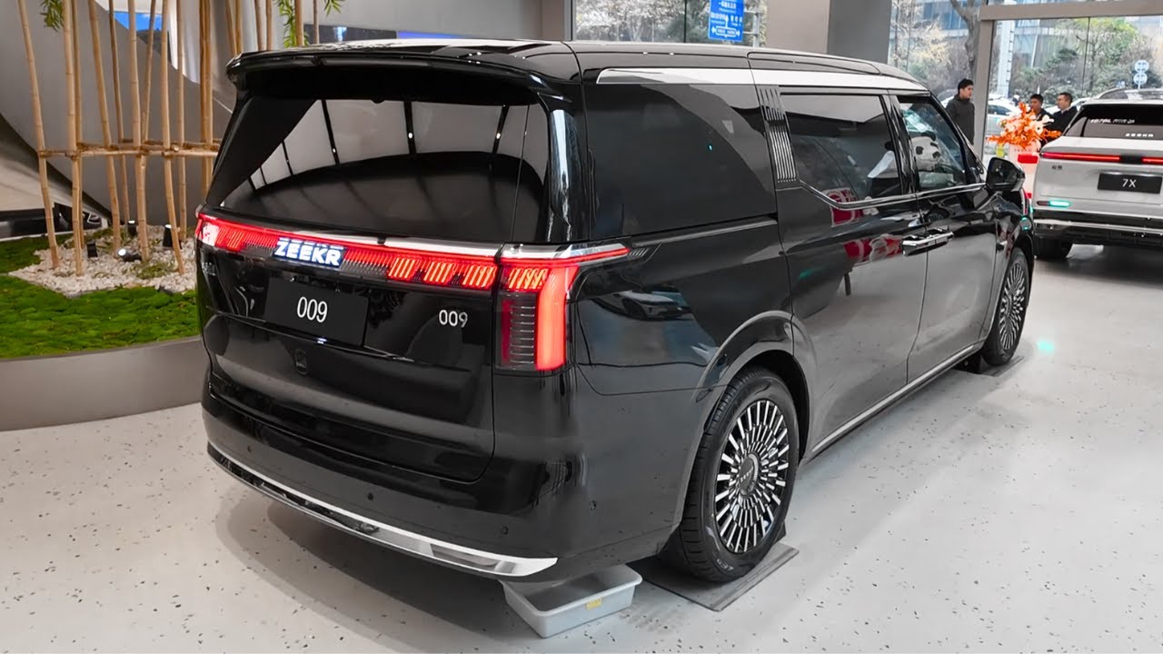 NEW Zeekr 009 in-depth Walkaround