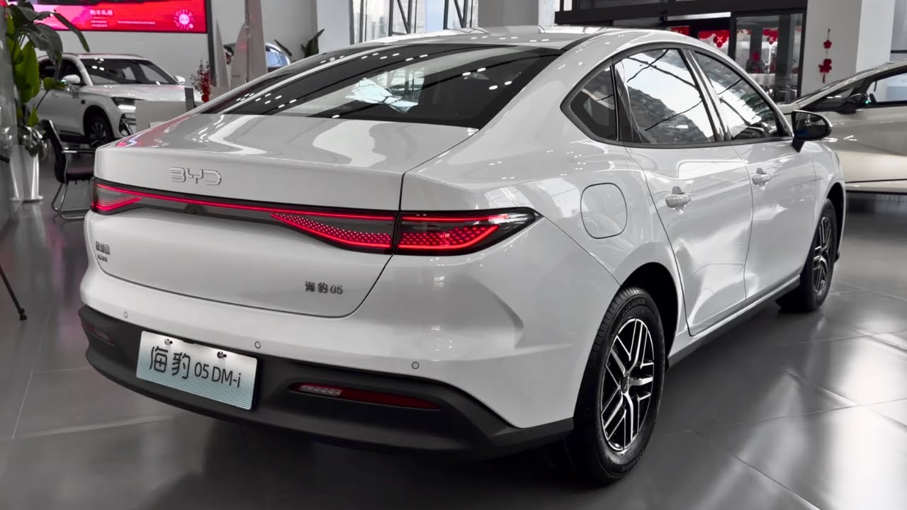 2026 BYD Seal 05 DM-i in-depth Walkaround